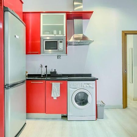 Cozy Getaway In Madrid Apartment ภายนอก รูปภาพ