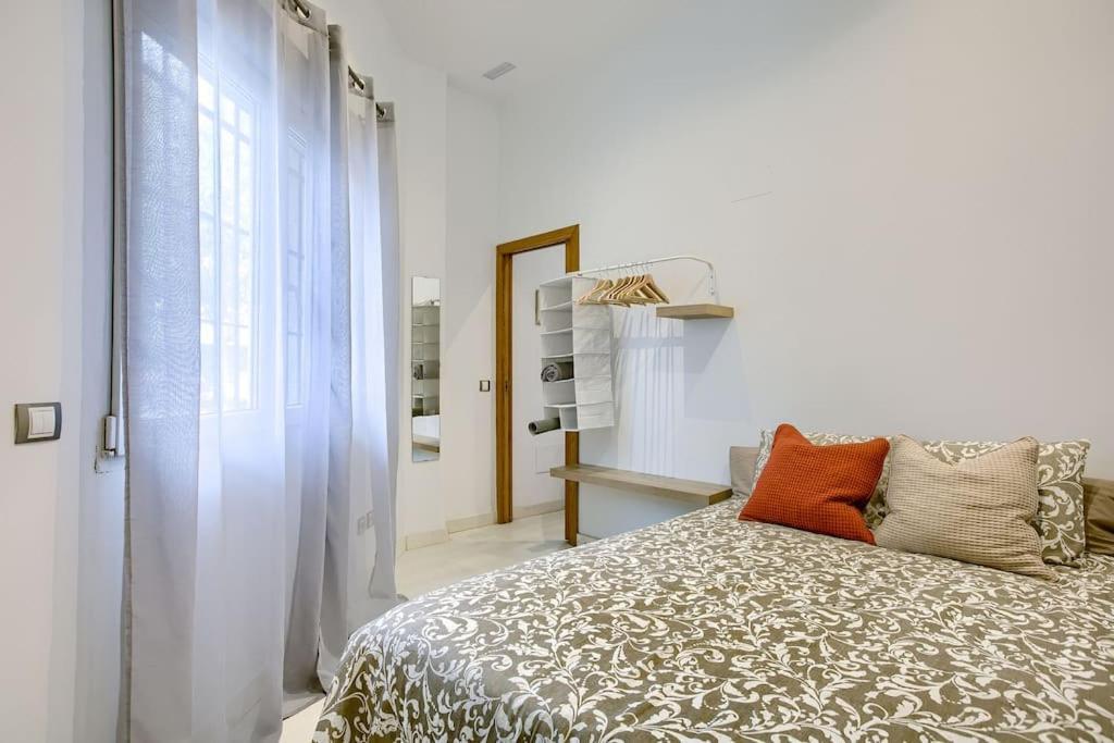 Cozy Getaway In Madrid Apartment ภายนอก รูปภาพ