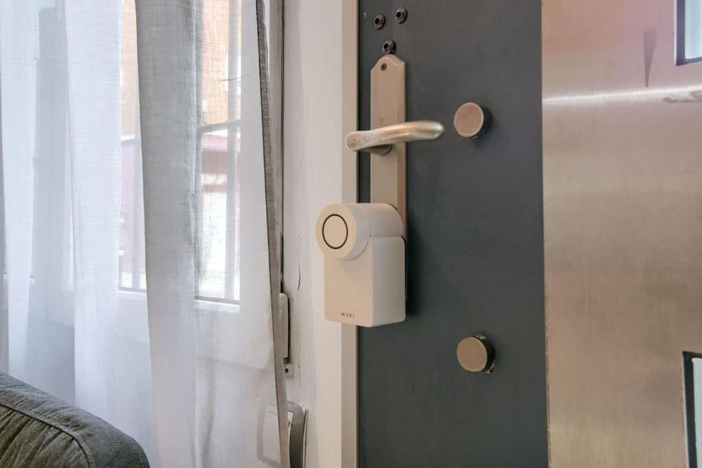 Cozy Getaway In Madrid Apartment ภายนอก รูปภาพ